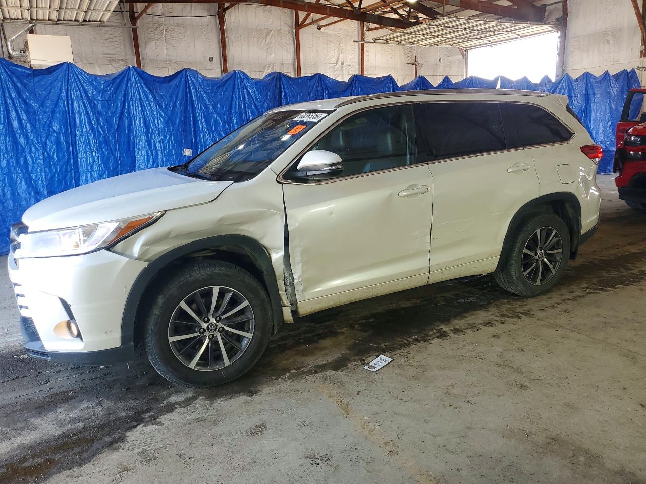 2017 TOYOTA HIGHLANDER