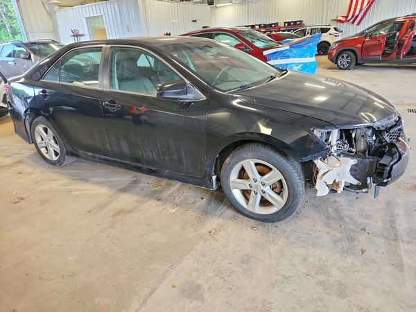 2013 TOYOTA CAMRY