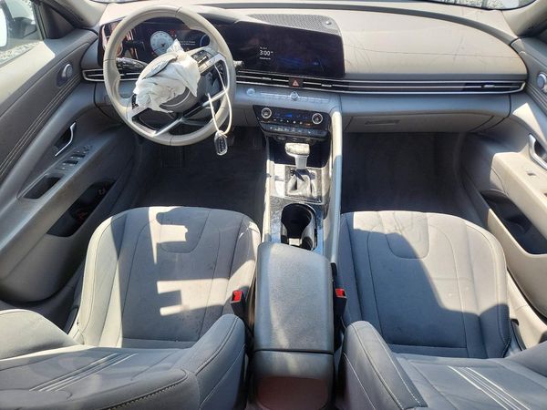 2023 HYUNDAI ELANTRA SEL w/Convenience Pkg
