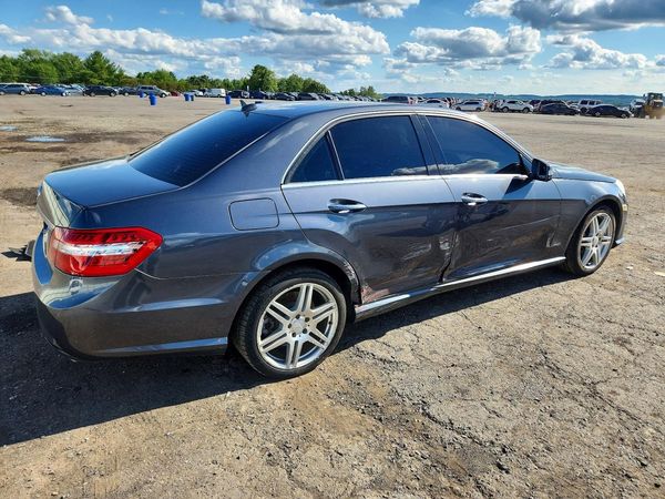 2010 MERCEDES-BENZ E E550