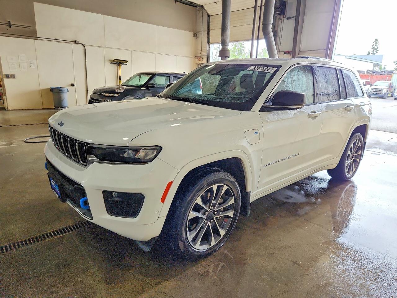 2022 JEEP GRAND CHEROKEE Overland 4XE