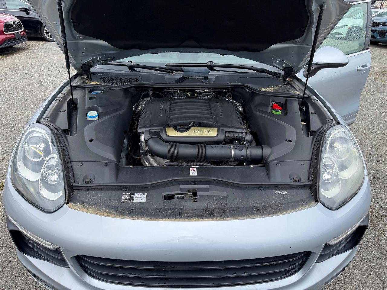 2016 PORSCHE CAYENNE