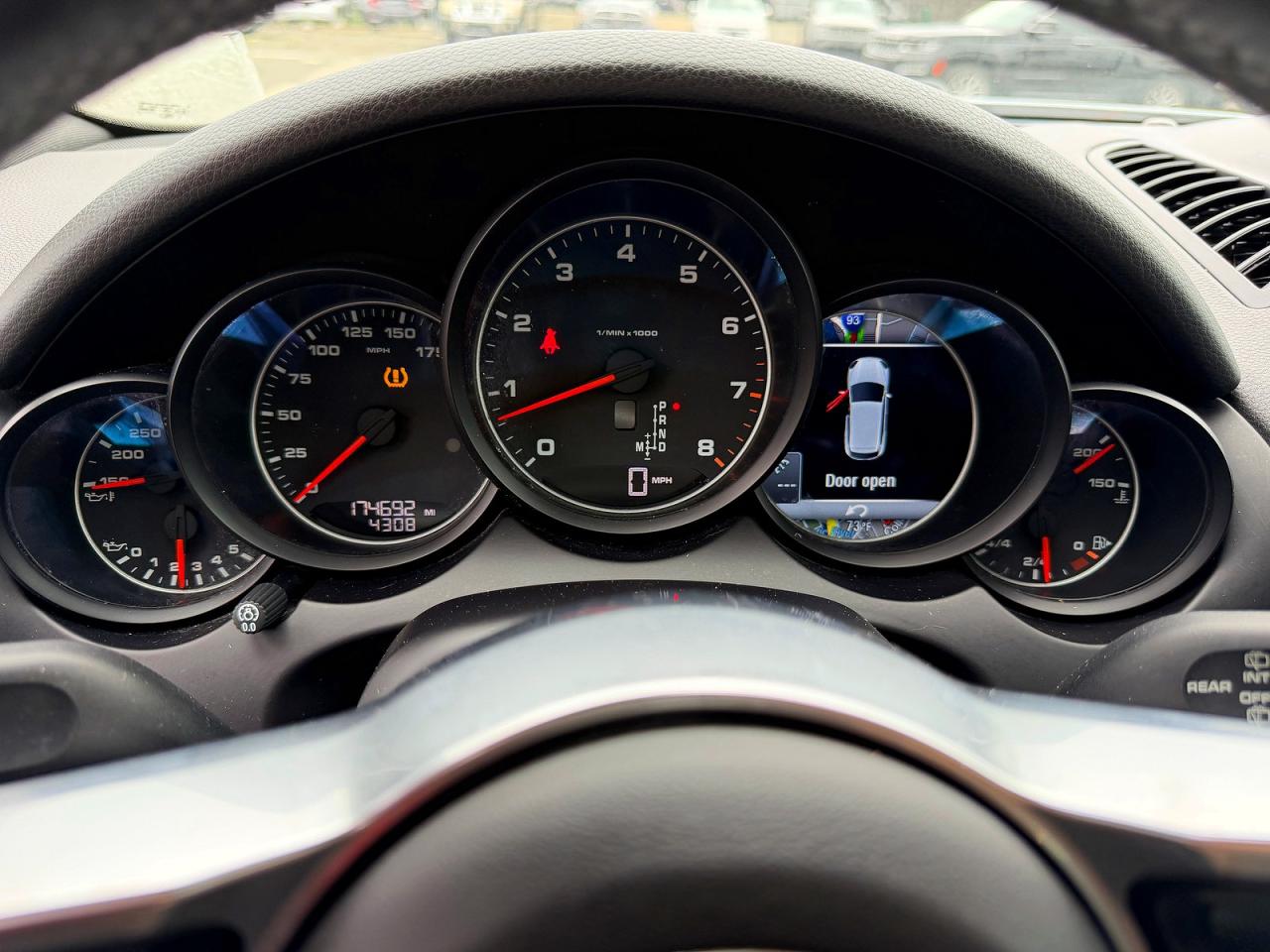 2016 PORSCHE CAYENNE