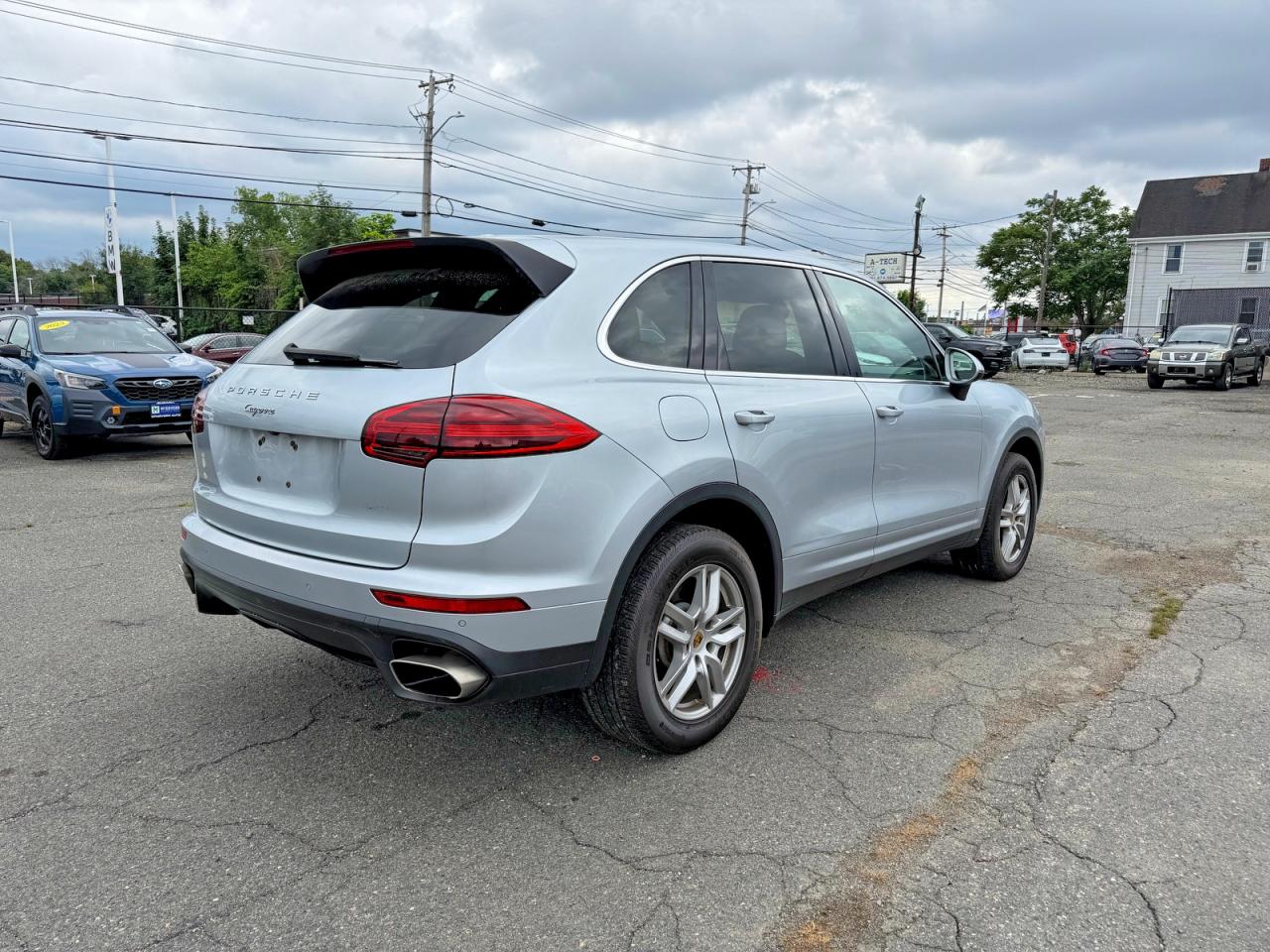 2016 PORSCHE CAYENNE