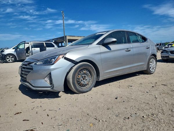 2020 HYUNDAI ELANTRA SE — Front 3/4
