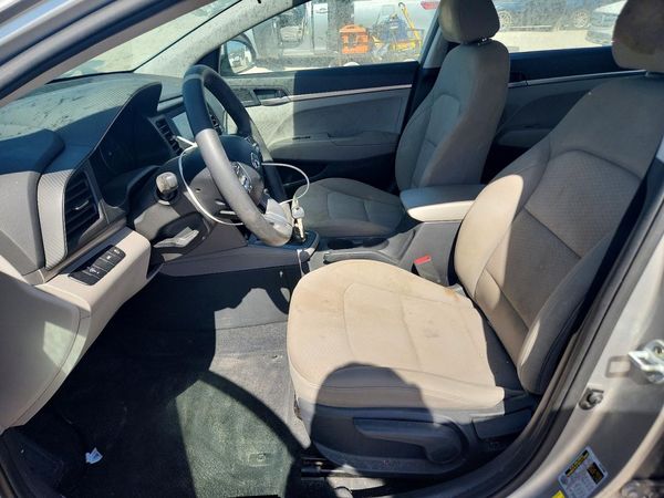 2020 HYUNDAI ELANTRA SE — DENT