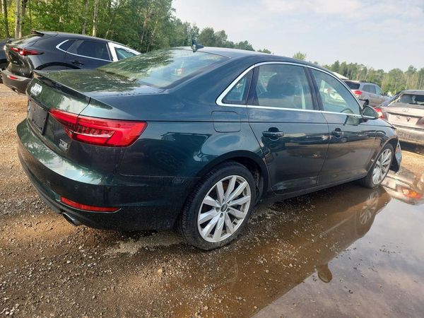 2017 AUDI A4 quattro Premium