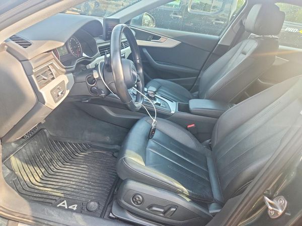 2017 AUDI A4 quattro Premium