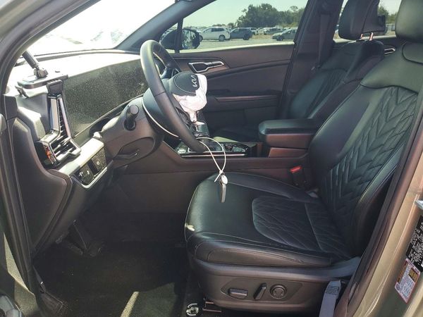 2023 KIA SPORTAGE X-LINE