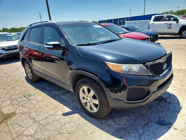 2013 KIA SORENTO Base / LX