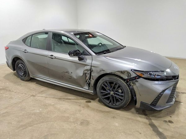 2025 TOYOTA CAMRY — Passenger 3/4