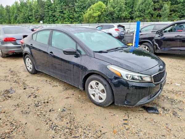 2017 KIA FORTE LX Base