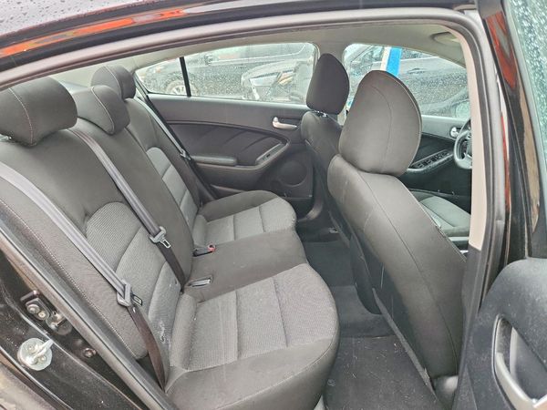 2017 KIA FORTE LX Base