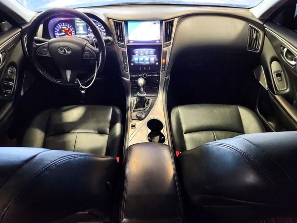 2017 INFINITI Q50