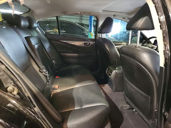 2017 INFINITI Q50
