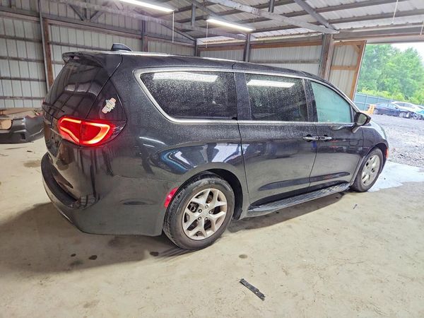 2019 CHRYSLER PACIFICA