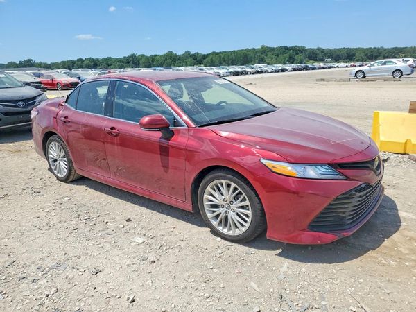 2019 TOYOTA CAMRY L/LE/SE/XLE — Passenger 3/4