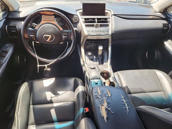 2015 LEXUS NX 200t Luxury