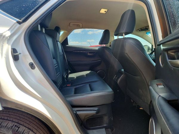 2015 LEXUS NX 200t Luxury