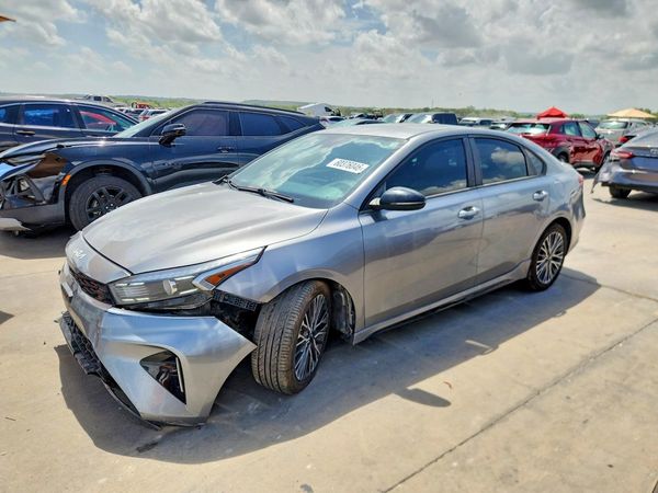 2022 KIA FORTE GT Line