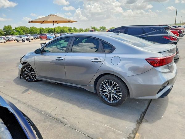 2022 KIA FORTE GT Line