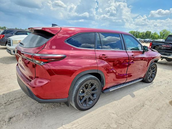 2024 TOYOTA HIGHLANDER