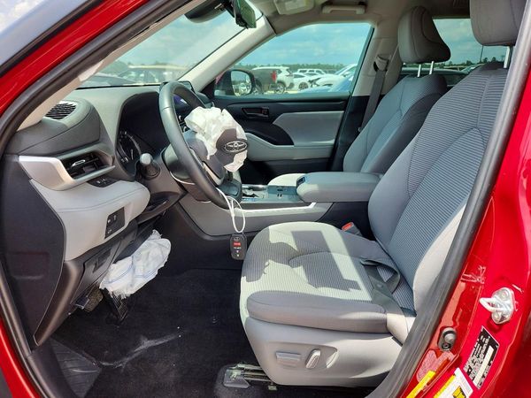 2024 TOYOTA HIGHLANDER