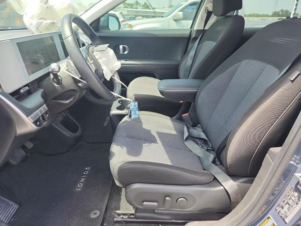 2024 HYUNDAI IONIQ SEL