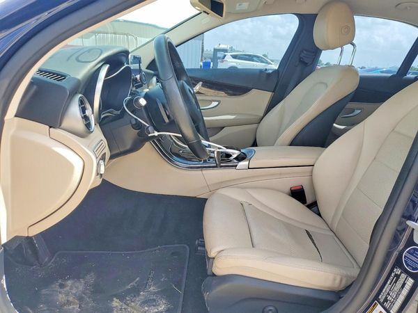 2015 MERCEDES-BENZ C Base