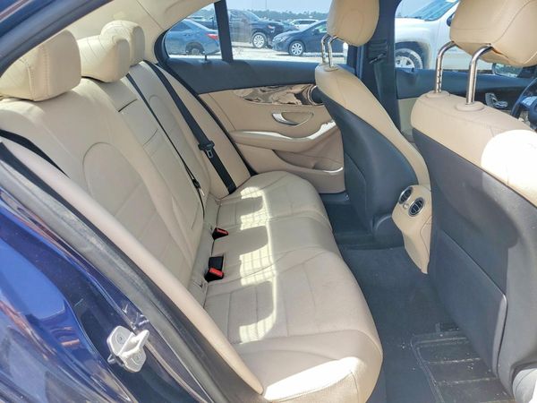 2015 MERCEDES-BENZ C Base