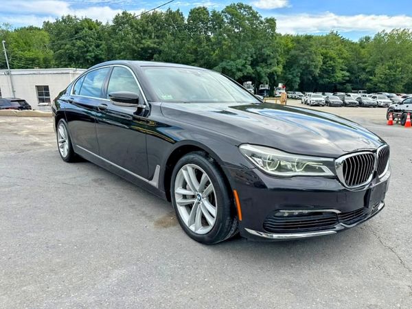 2017 BMW 750