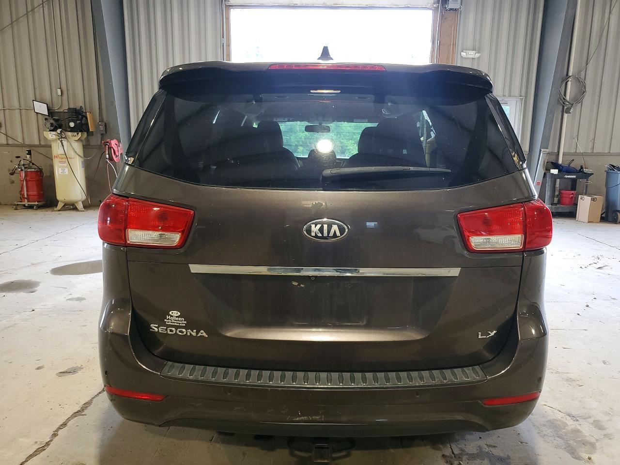 2016 KIA SEDONA LX - Middle-low