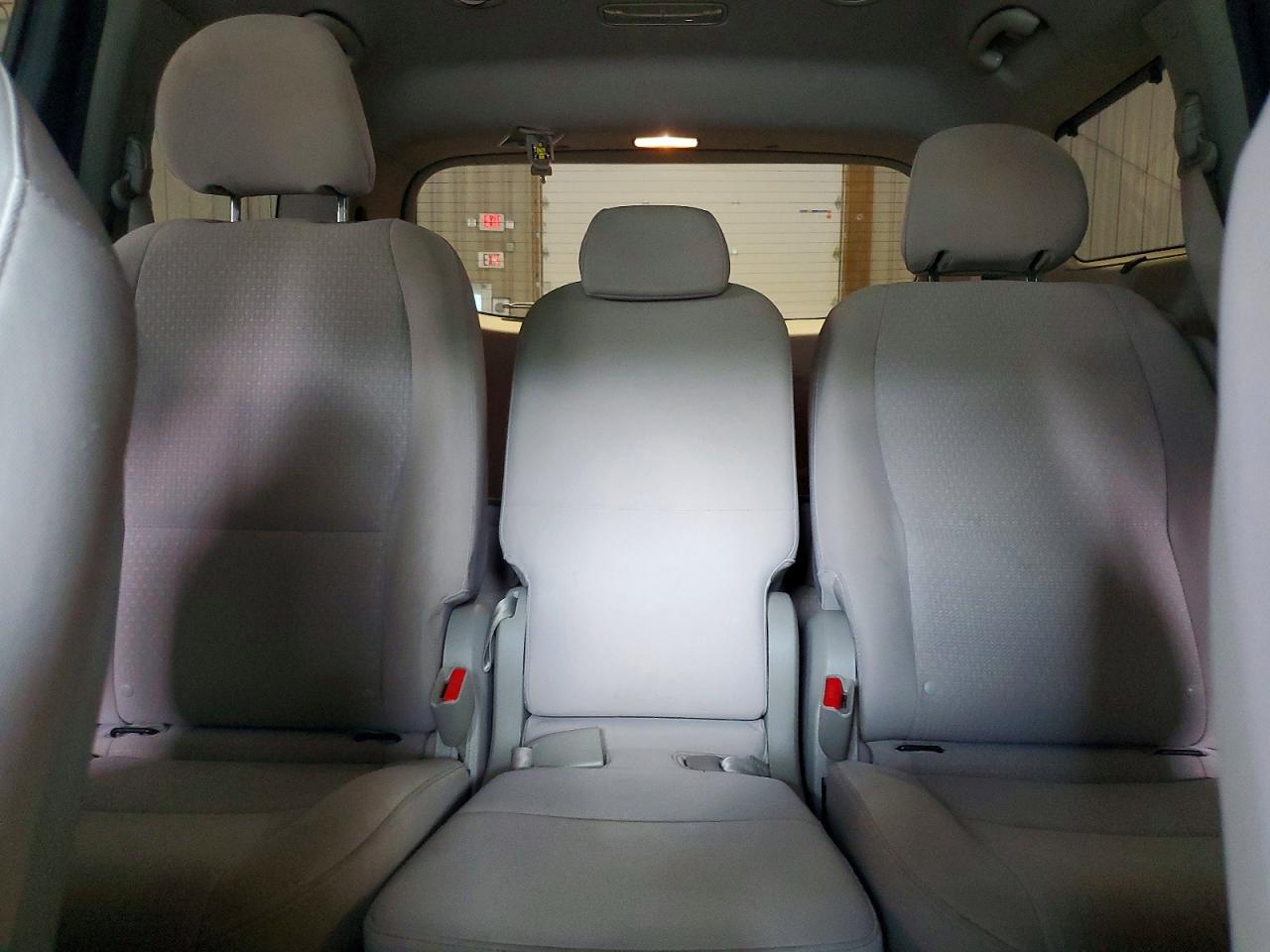 2016 KIA SEDONA LX - Middle-low