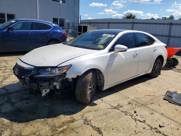 2017 LEXUS ES