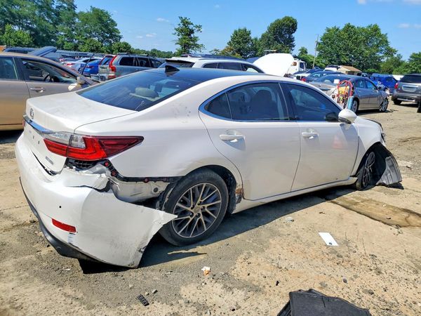 2017 LEXUS ES