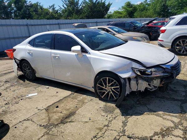 2017 LEXUS ES