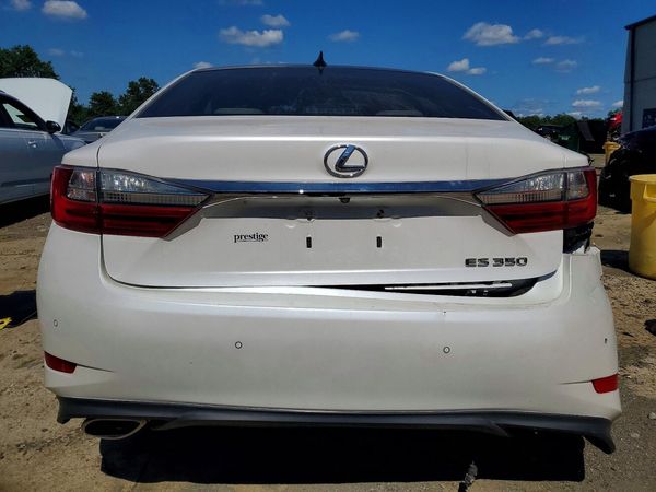 2017 LEXUS ES