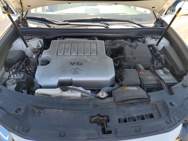 2017 LEXUS ES