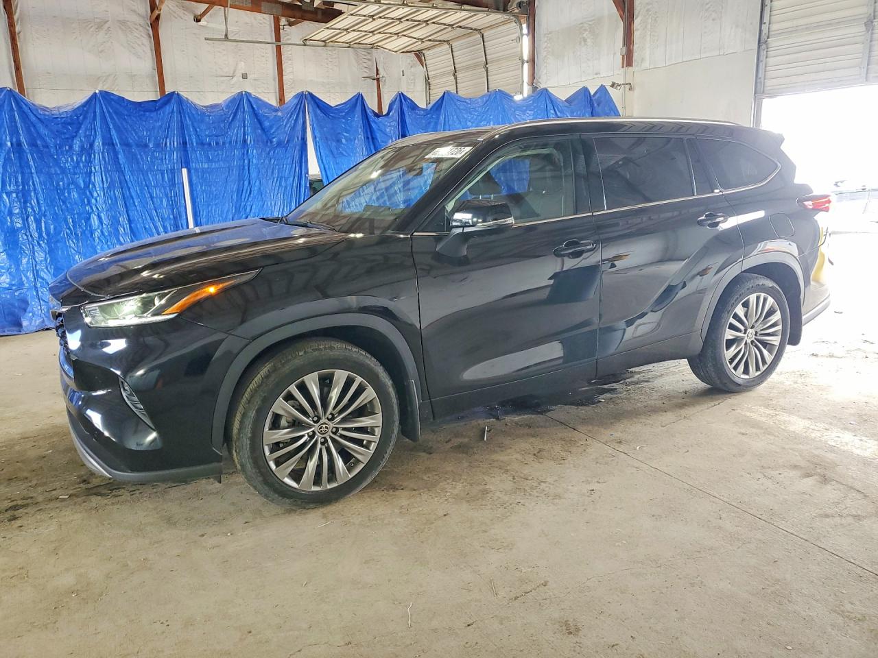 2022 TOYOTA HIGHLANDER