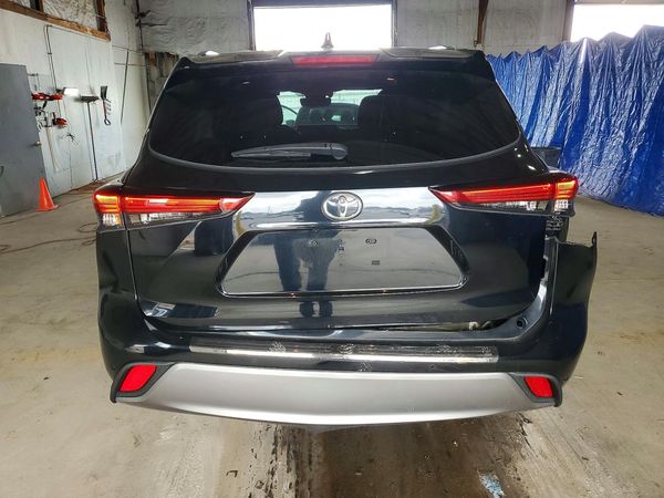 2022 TOYOTA HIGHLANDER