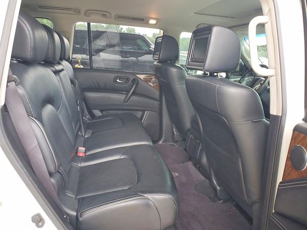 2016 INFINITI QX80