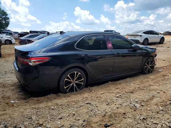 2019 TOYOTA CAMRY