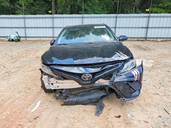 2019 TOYOTA CAMRY