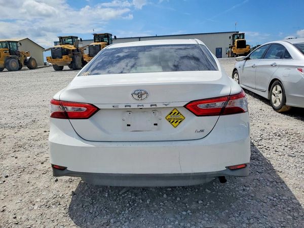 2018 TOYOTA CAMRY