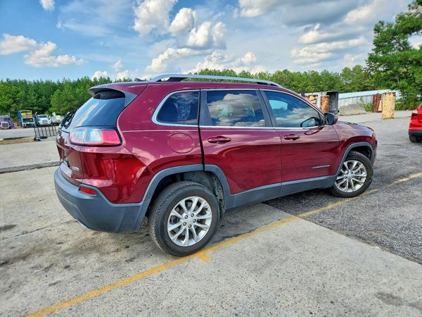 2019 JEEP CHEROKEE LATITUDE FWD