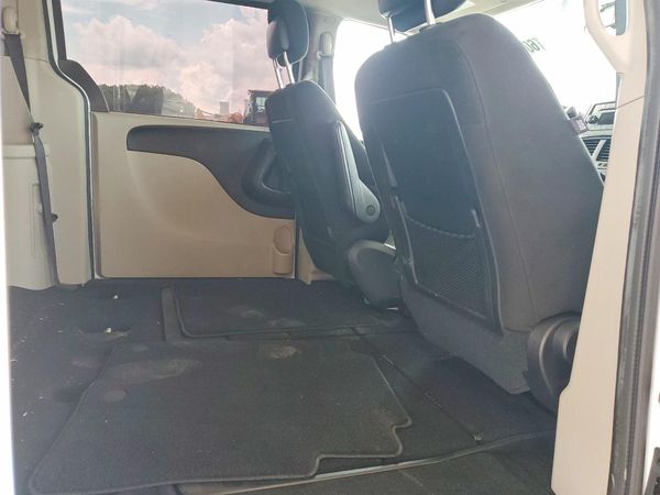 2016 DODGE GRAND CARAVAN SE