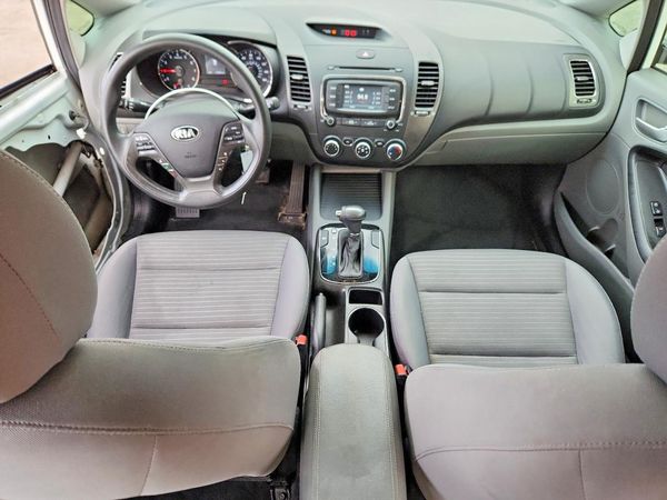 2017 KIA FORTE LX Popular, S