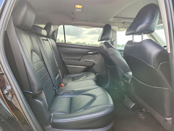 2020 TOYOTA HIGHLANDER XLE Nav
