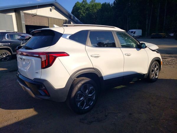 2024 KIA SELTOS S, X-Line