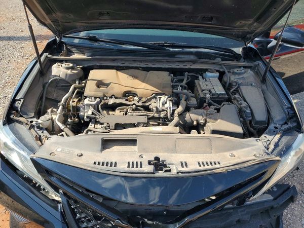 2019 TOYOTA CAMRY XSE — Engine bay